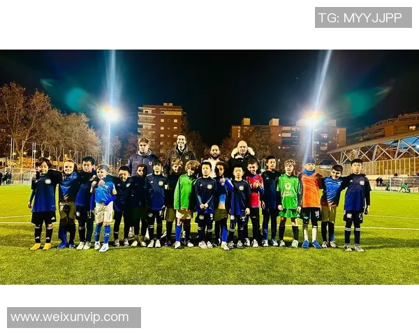 慈善足球明星带动社会关注公益事业推动青年成长与足球梦想的结合